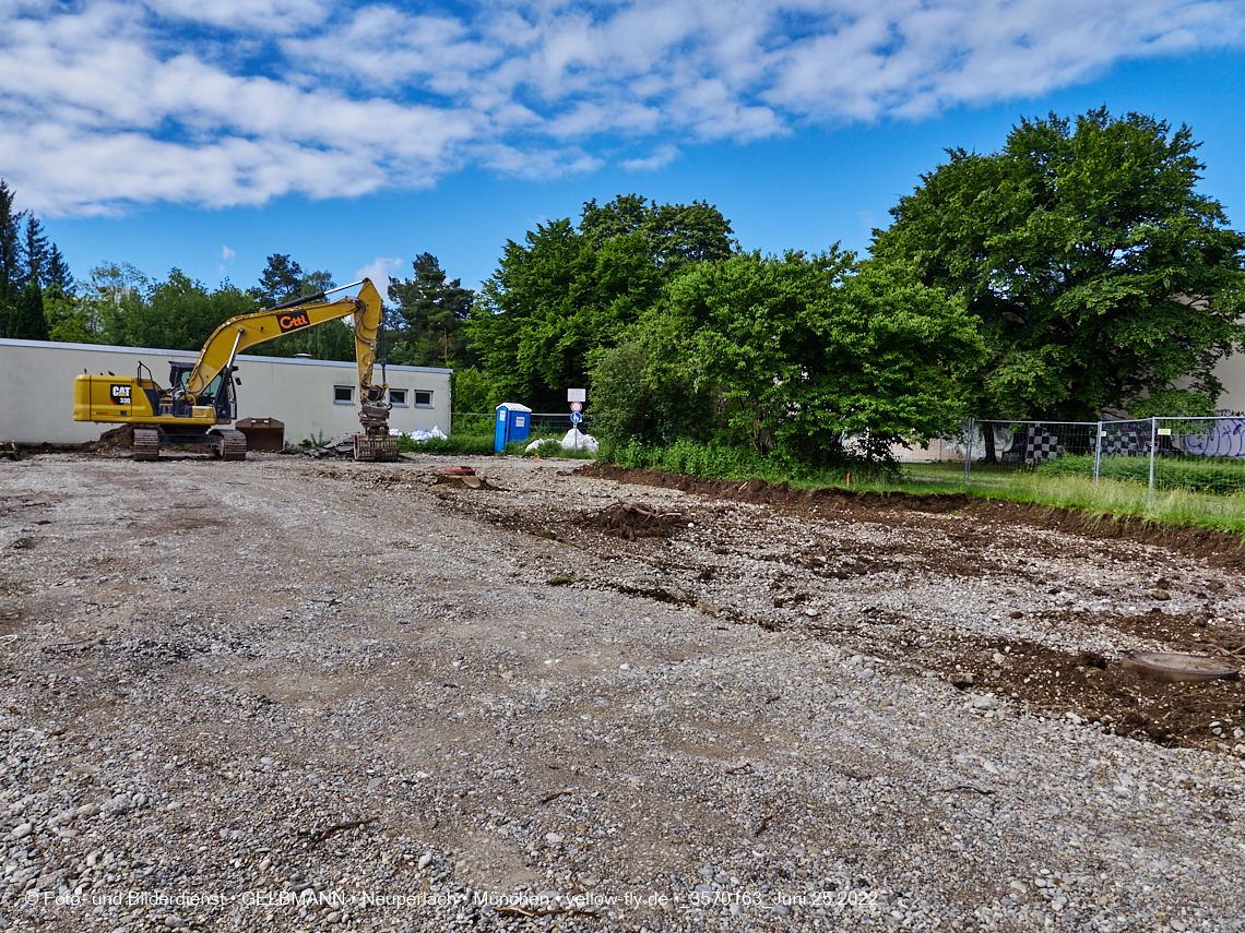 25.06.2022 - Baustelle zur Mütterberatung und Haus für Kinder